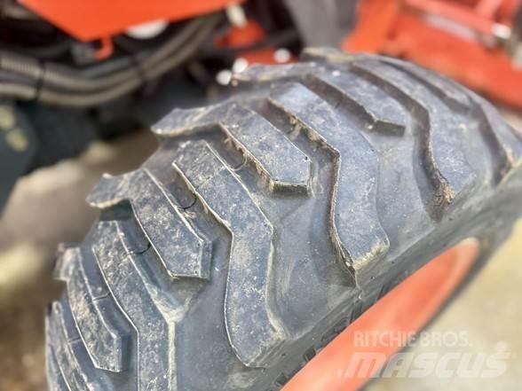 Kubota L39 TLB's