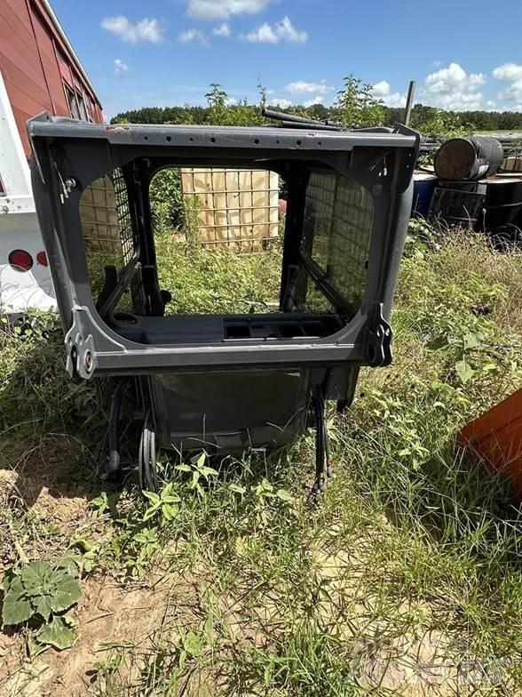 Kubota SVL Cabins and interior