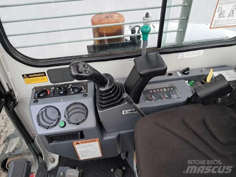 Takeuchi TB 153 FR Crawler excavators