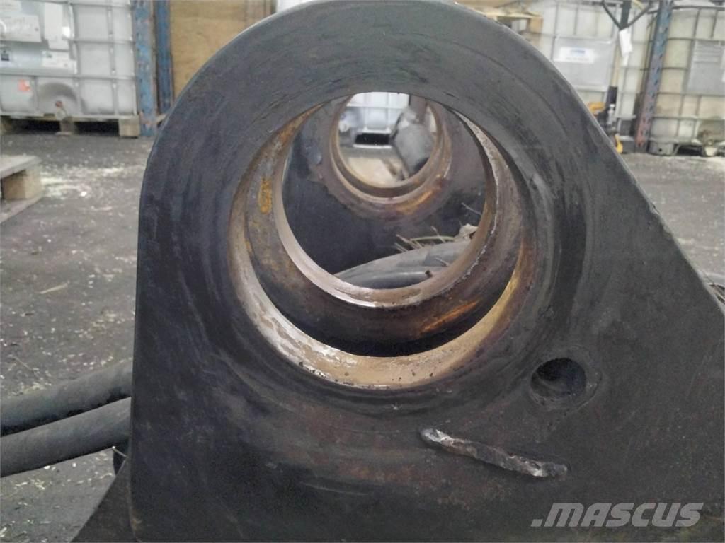 John Deere Ch8 Harvester cranes