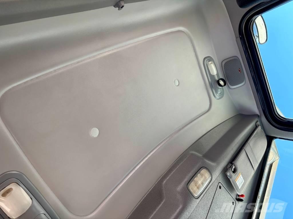 Peterbilt 389 Truck Tractor Units