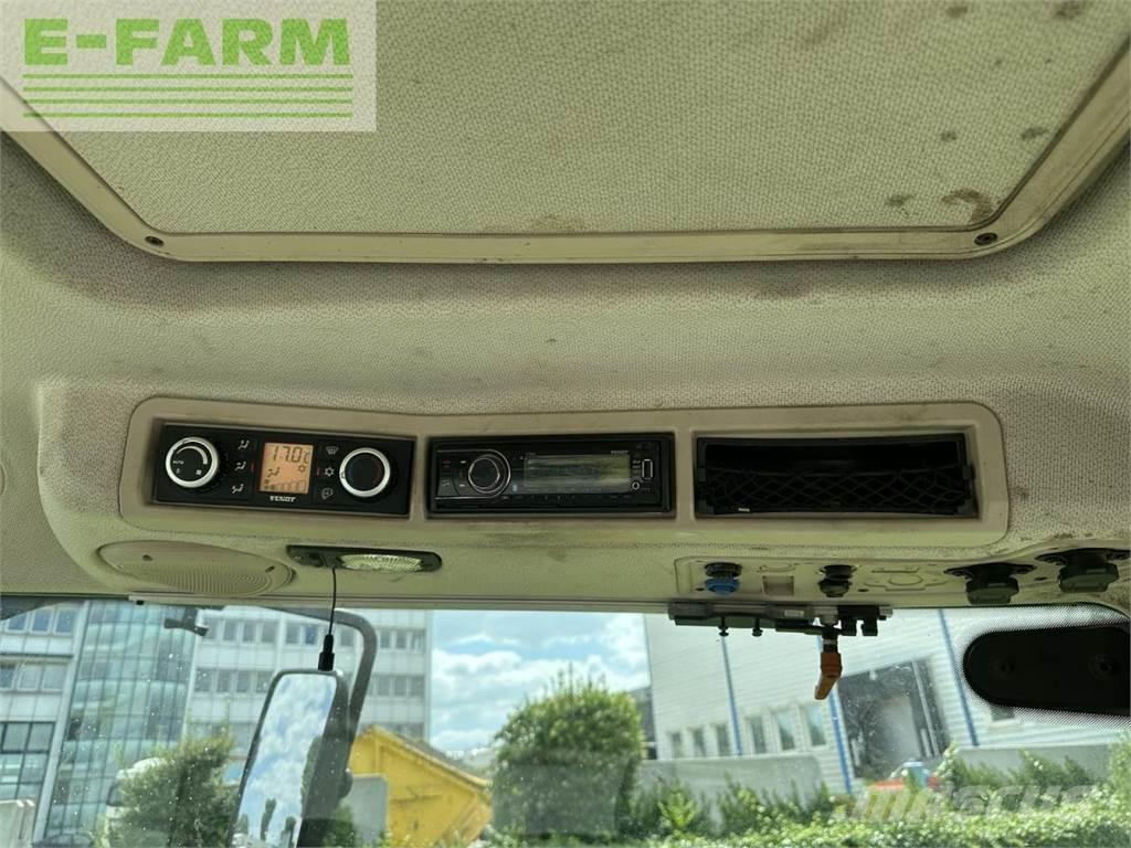Fendt 718 vario Tractors