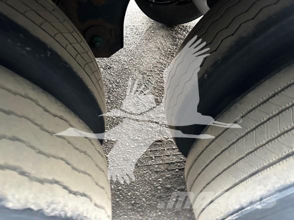 Utility 3000R Temperature controlled semi-trailers