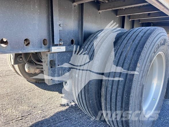 Utility 4000AE Flatbed/Dropside semi-trailers