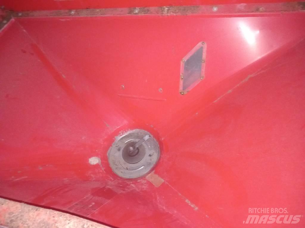 Kuhn MDS 732 M Sprayer fertilizers