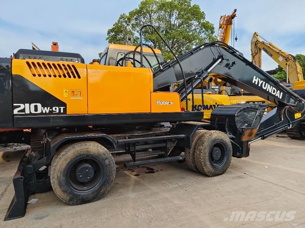 Hyundai r210w-9 Wheeled excavators