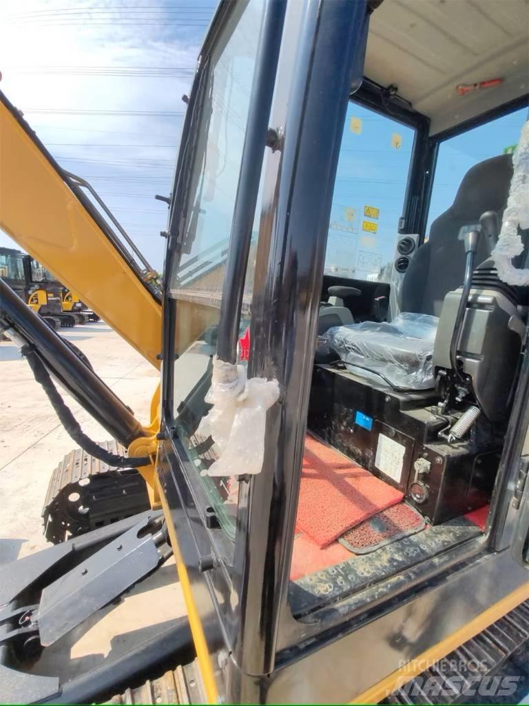 CAT 305.5 Mini excavators < 7t