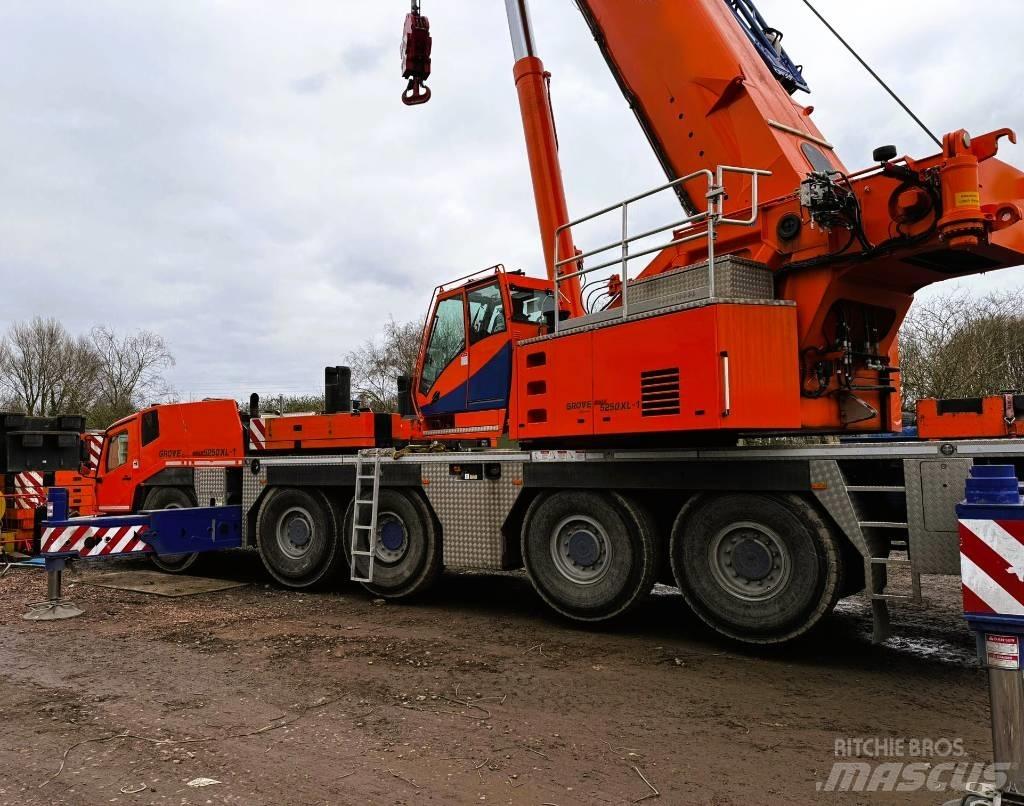 Grove GMK 5250 XL-1 Tower cranes