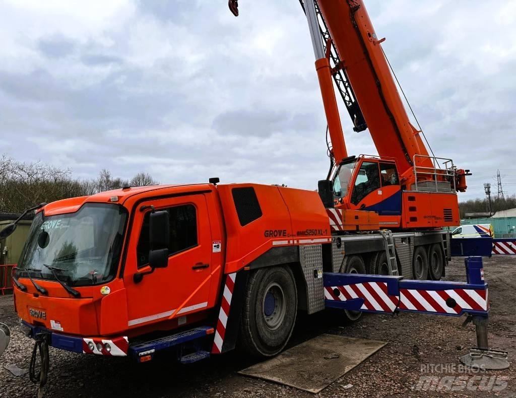 Grove GMK 5250 XL-1 Tower cranes