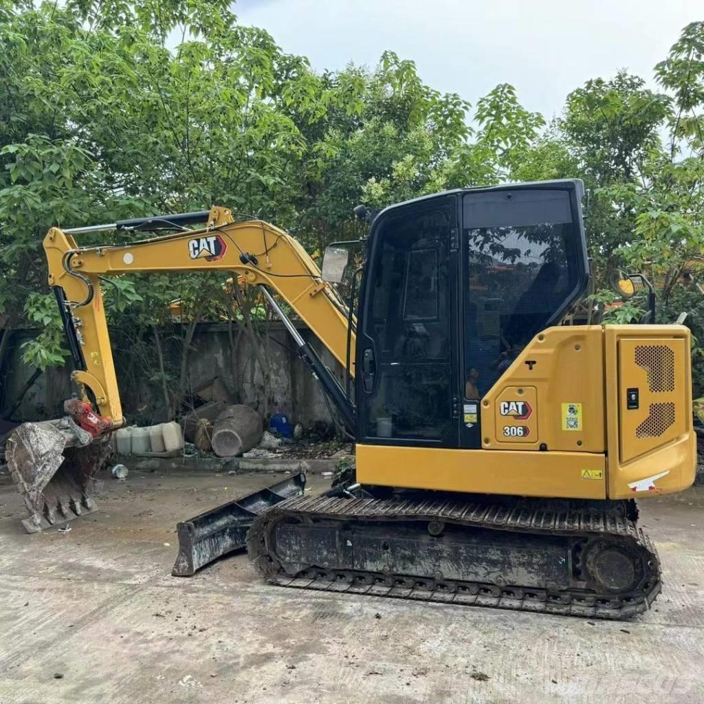 CAT 306 Mini excavators < 7t