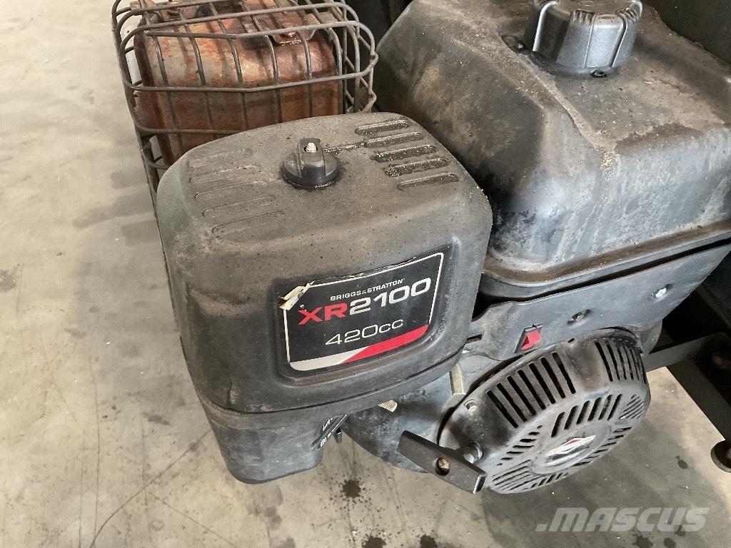 Pilkemaster Go Wood splitters, cutters, and chippers