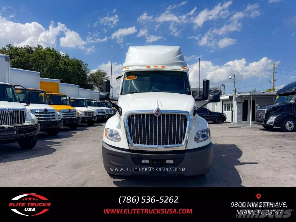 International LT Truck Tractor Units