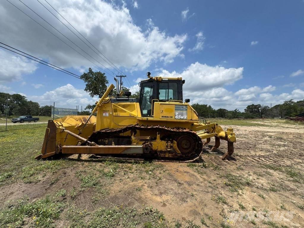 Komatsu D65WX-17 Crawler dozers