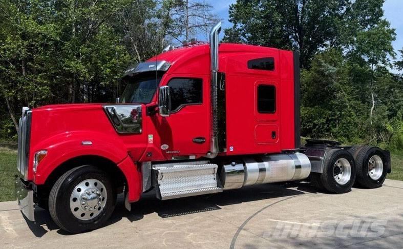 Kenworth W 990 Truck Tractor Units