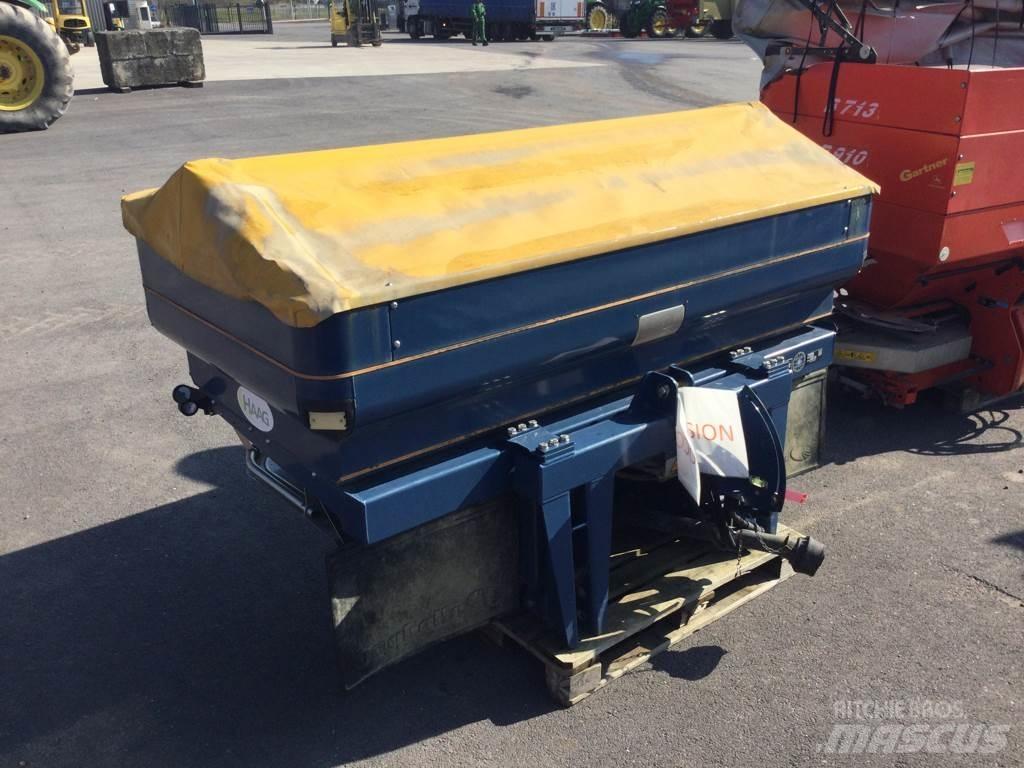 Bogballe M2W Sprayer fertilizers