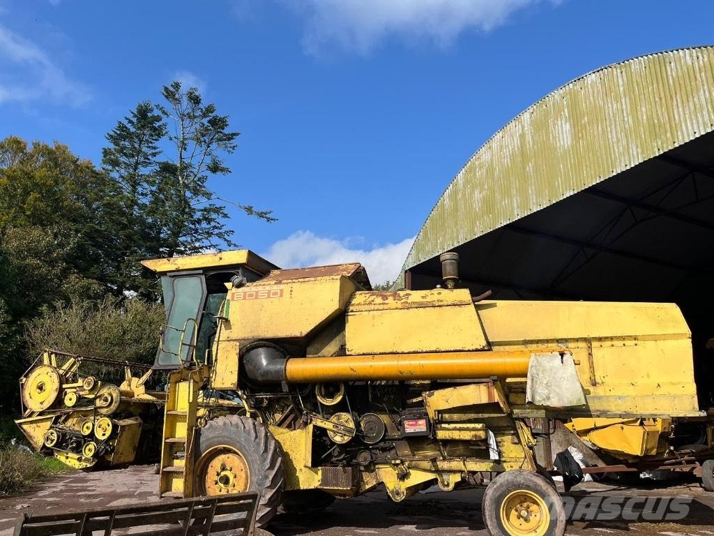 New Holland 8050 Combine harvesters