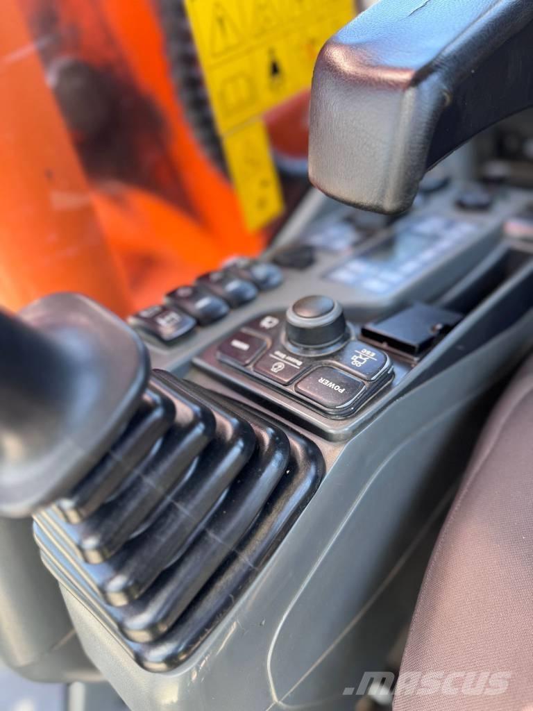 Doosan DX 140 W-3 Wheeled excavators