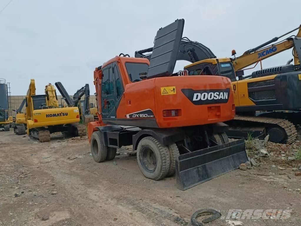 Doosan 150 W-7 Wheeled excavators