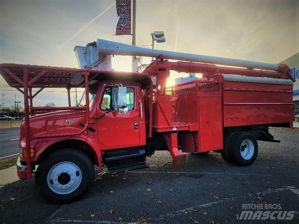 International 4700 Truck mounted aerial platforms