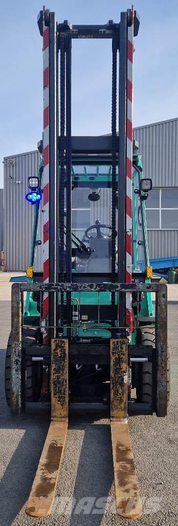 Mitsubishi FD30N Reach truck