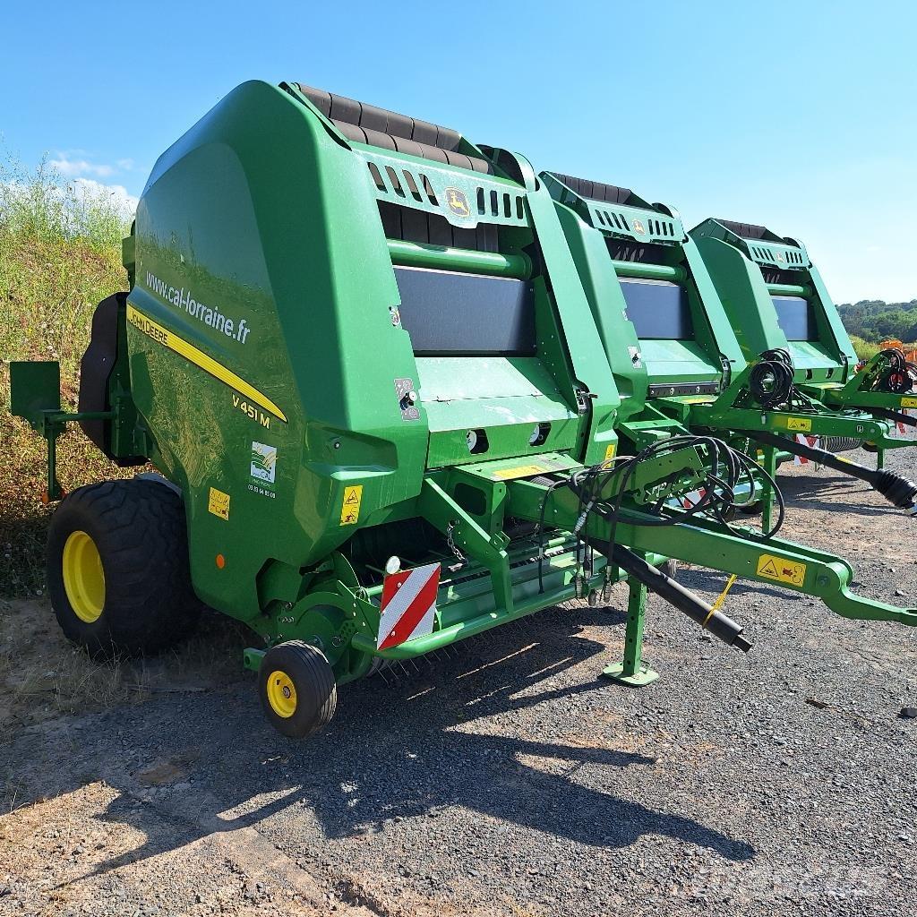 John Deere V 451 M Round balers