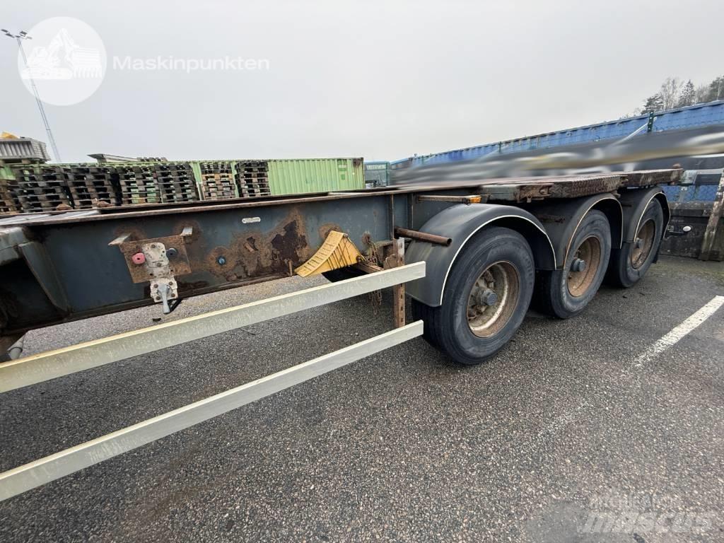 Schweriner CS 40 Containerframe/Skiploader semi-trailers
