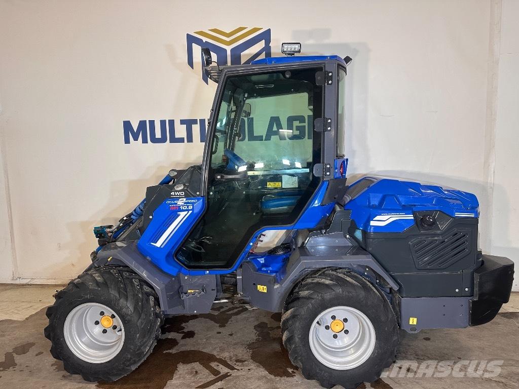 Multione 10.9 Skid steer loaders