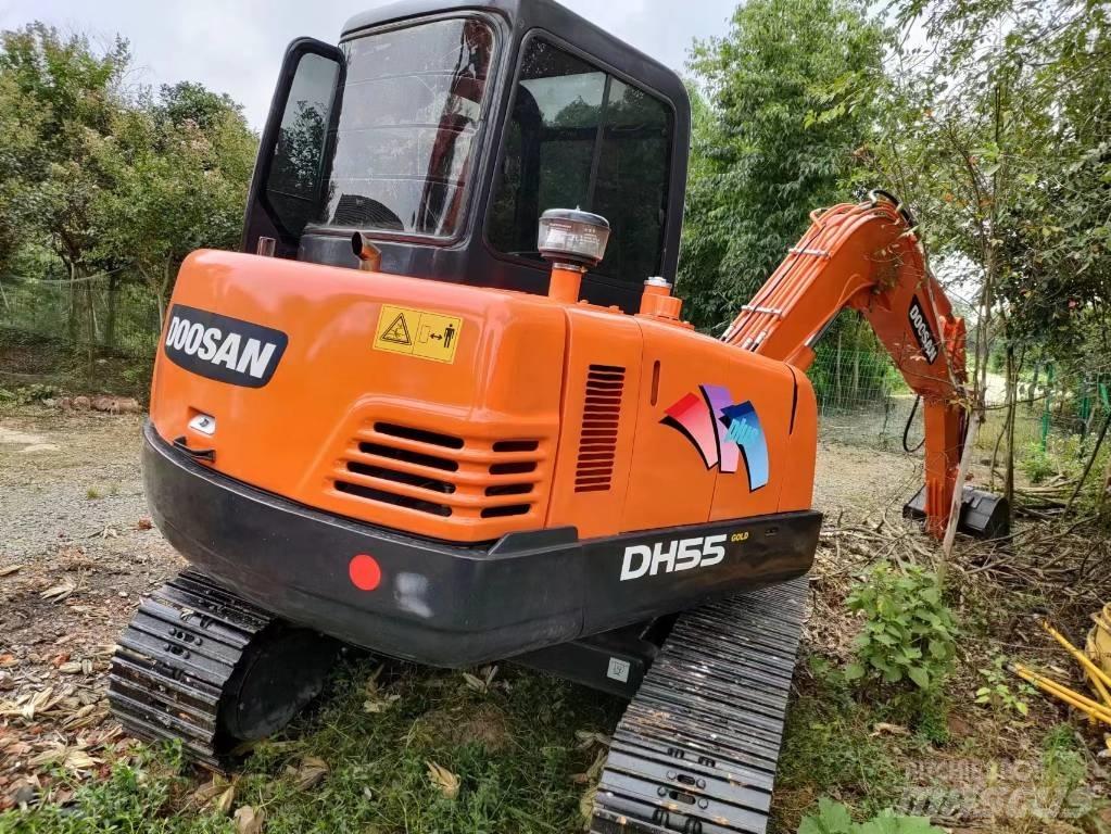 Doosan DH 55 Mini excavators < 7t
