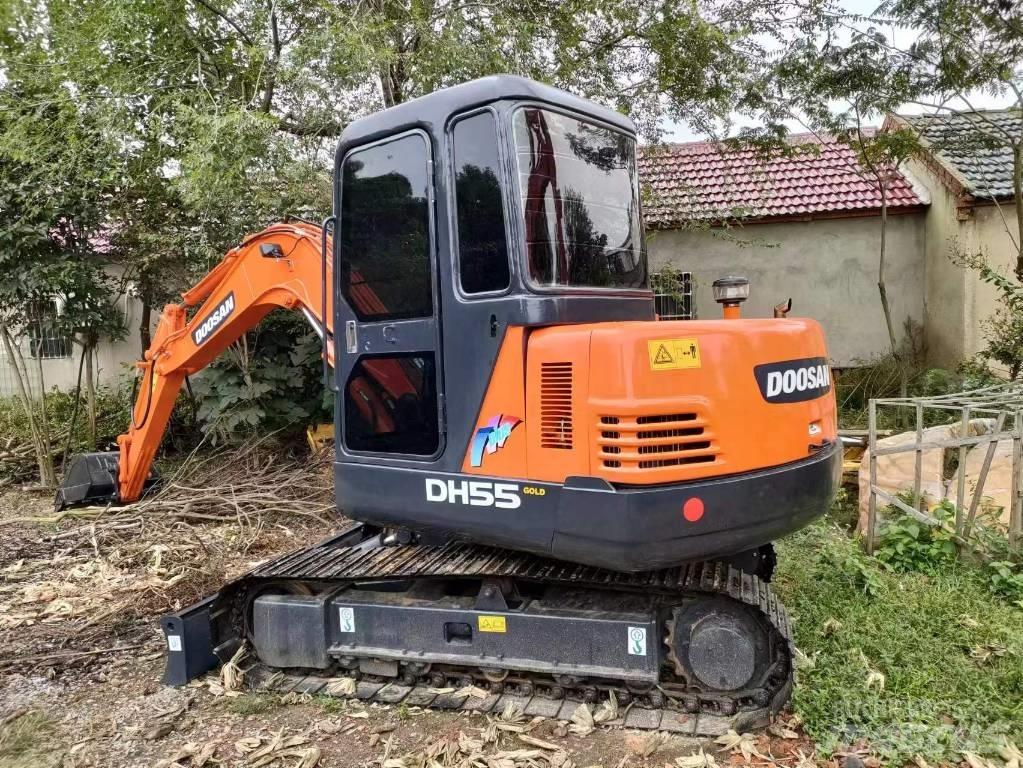 Doosan DH 55 Mini excavators < 7t
