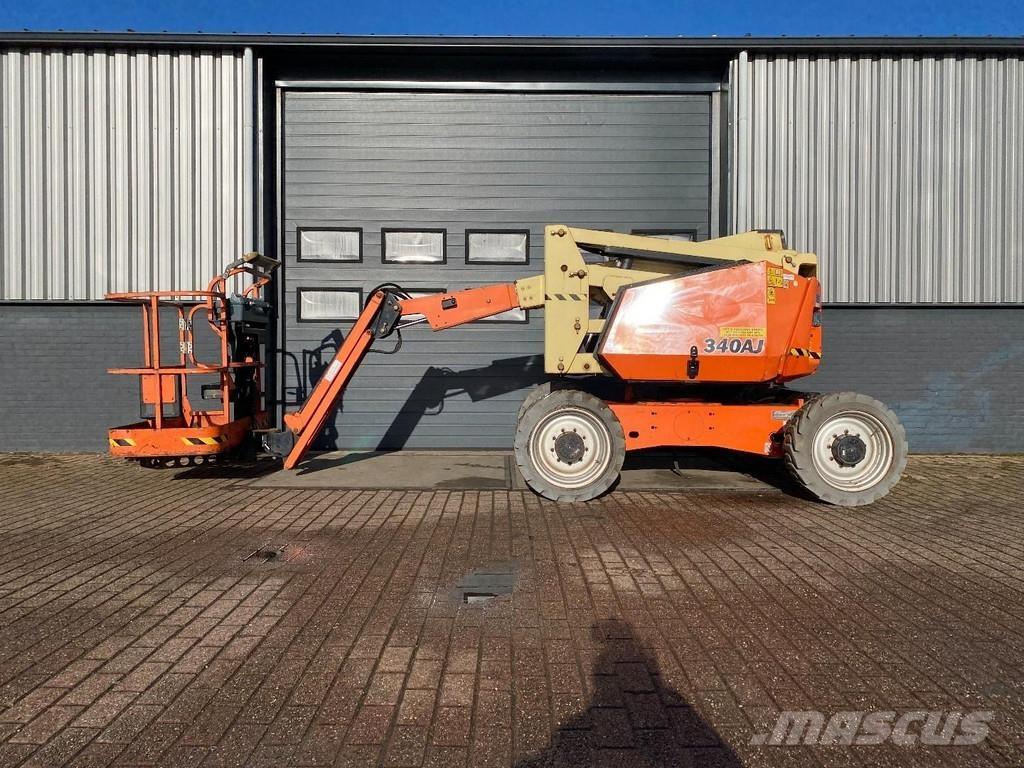 JLG 340AJ Articulated boom lifts