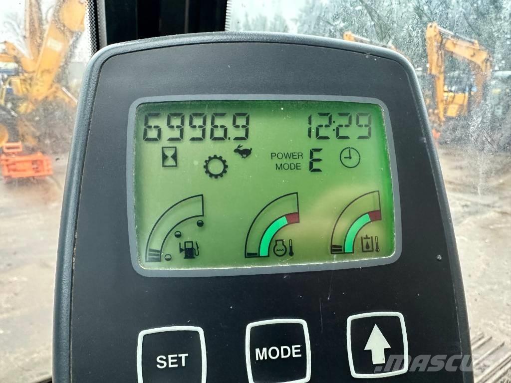 JCB JZ 255 LC Crawler excavators