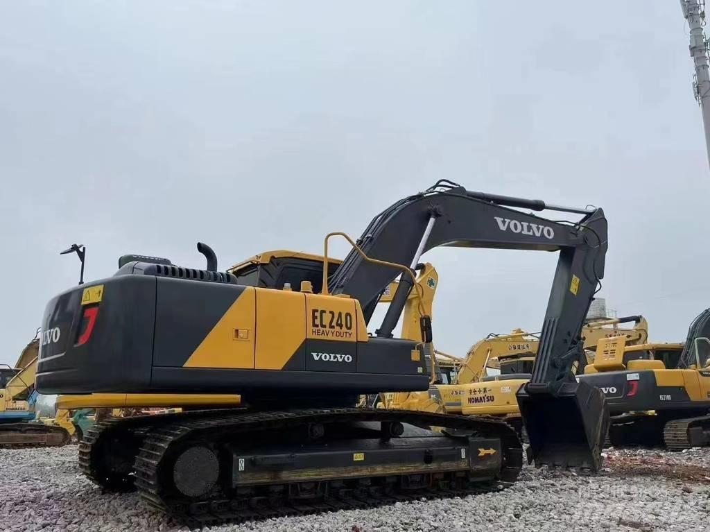 Volvo EC 240 Crawler excavators