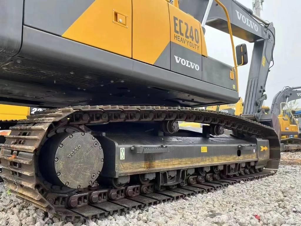 Volvo EC 240 Crawler excavators