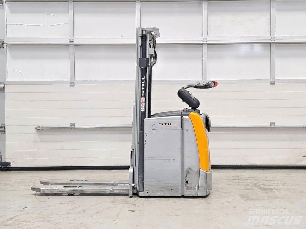 Still EXV-SF16 Pedestrian stacker