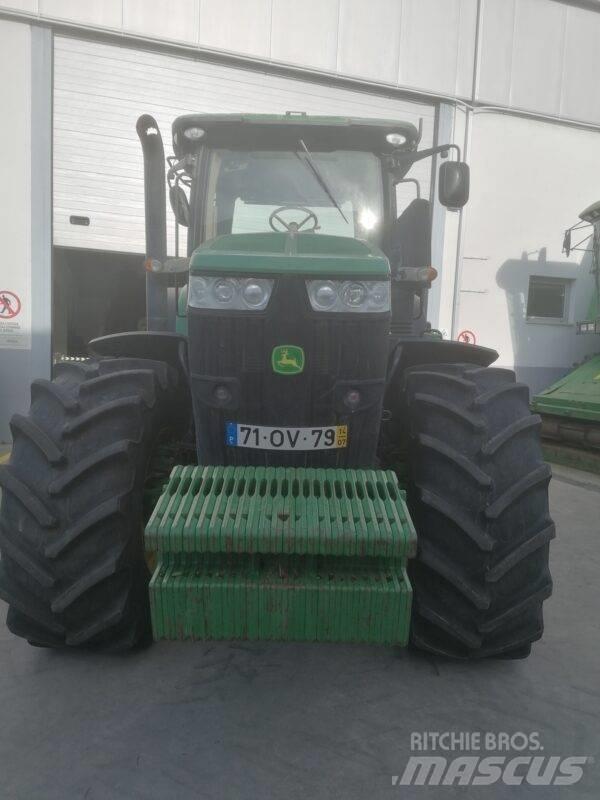 John Deere 7230 R Tractors