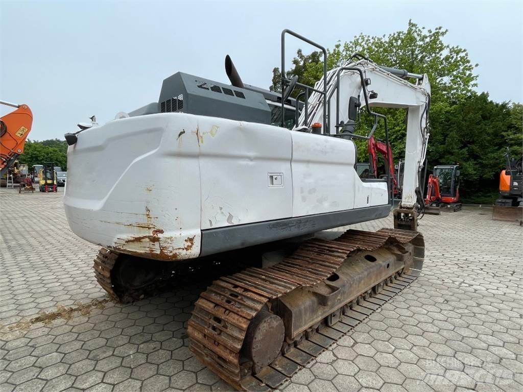 Doosan DX225LC-5 Crawler excavators