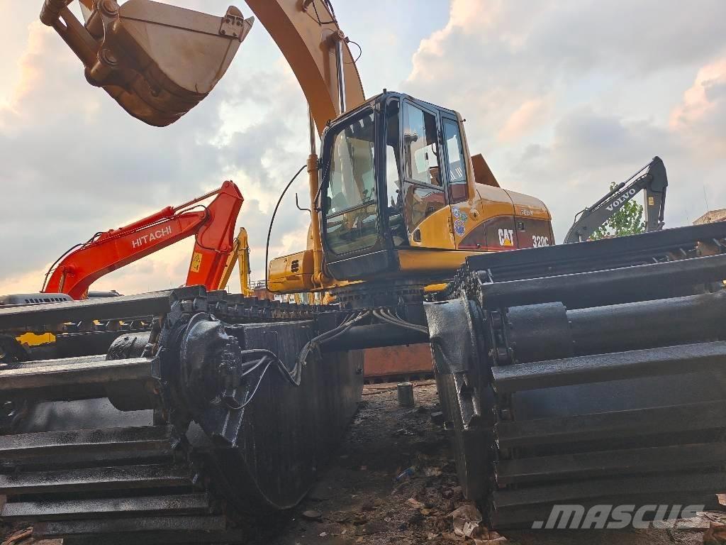 CAT 320 C Amphibious Excavators