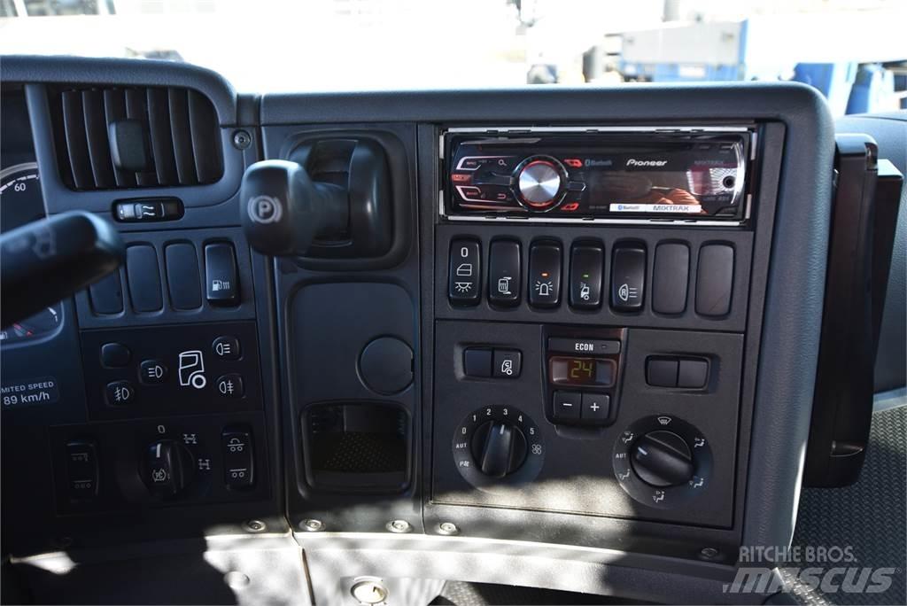 Scania G440 8X4 Crane trucks