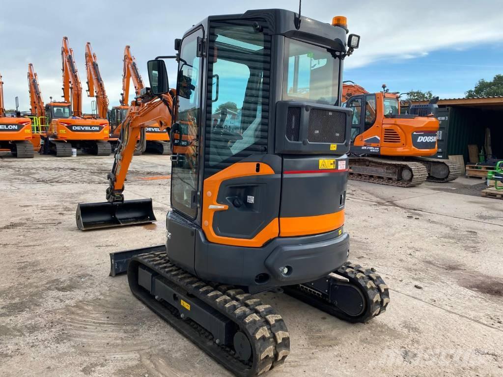 Develon DX 27 Z-7 Mini excavators < 7t