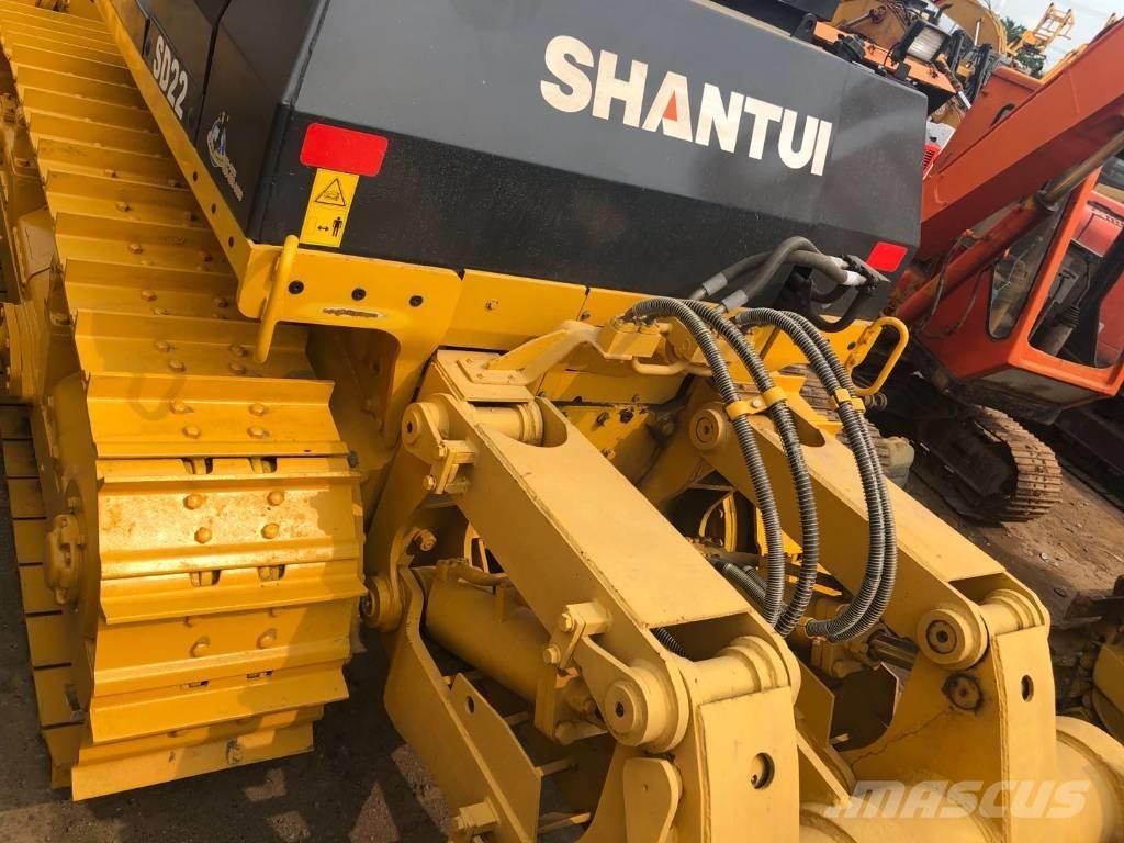 Shantui SD22 Crawler dozers