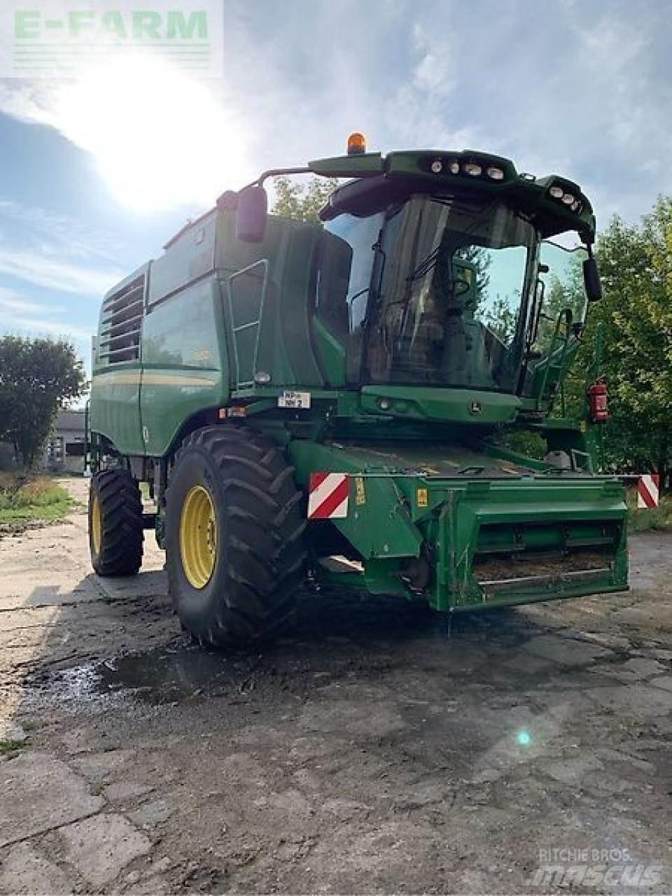 John Deere t660 Combine harvesters