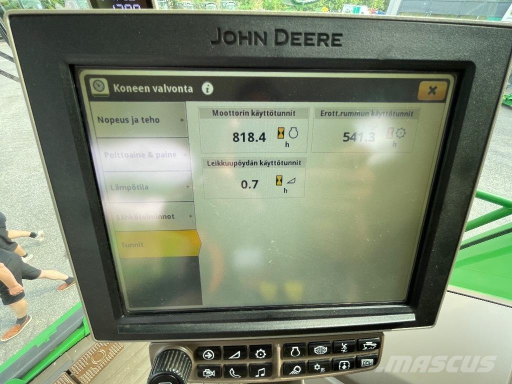 John Deere S760i Combine harvesters