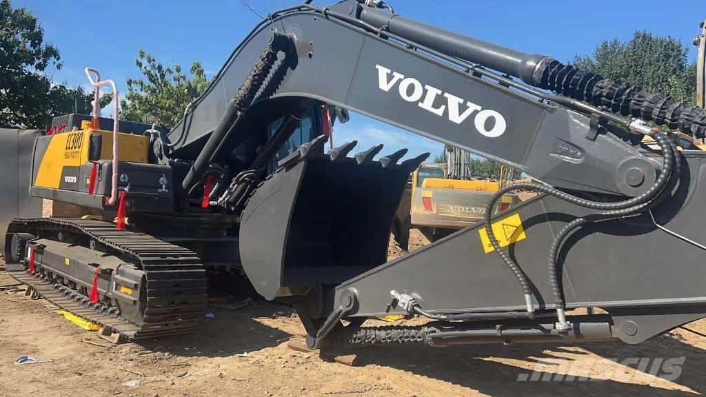 Volvo EC300 D Mini excavators < 7t