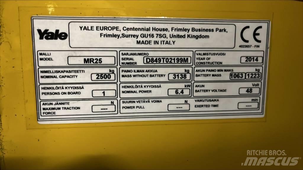 Yale MR25 Reach truck