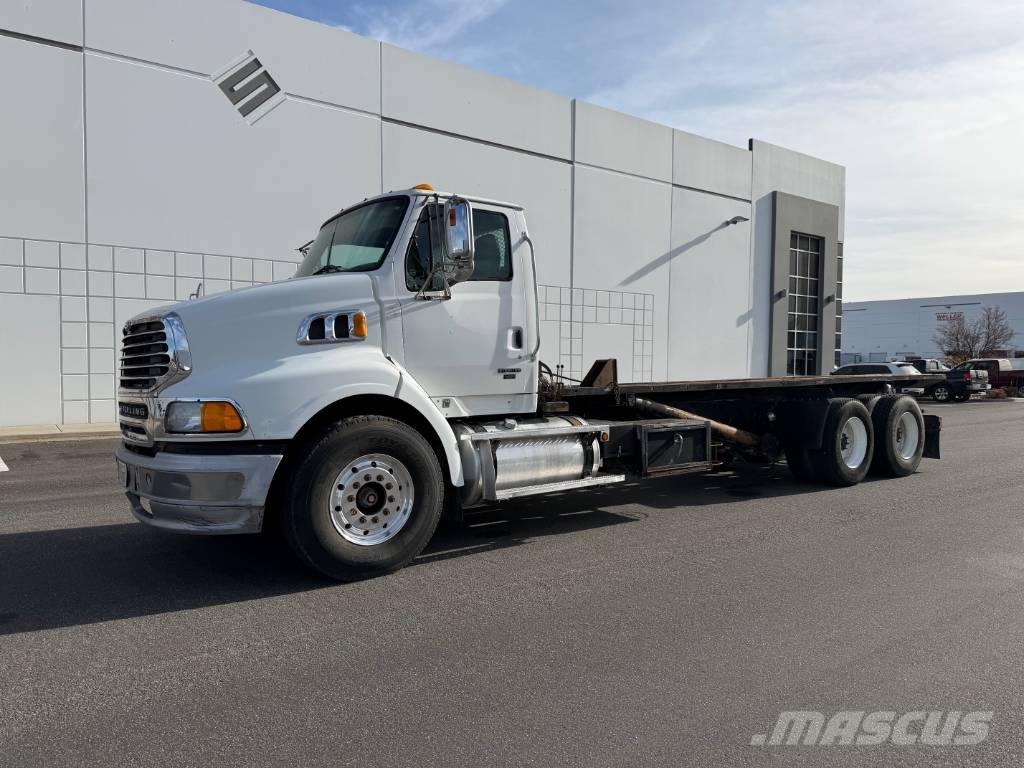 Sterling AT 9500 Demountable trucks