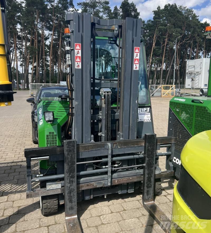 Combilift CB2500 4-way reach truck
