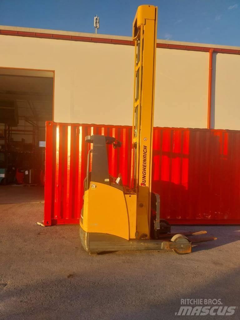 Jungheinrich ETV 325 Reach truck