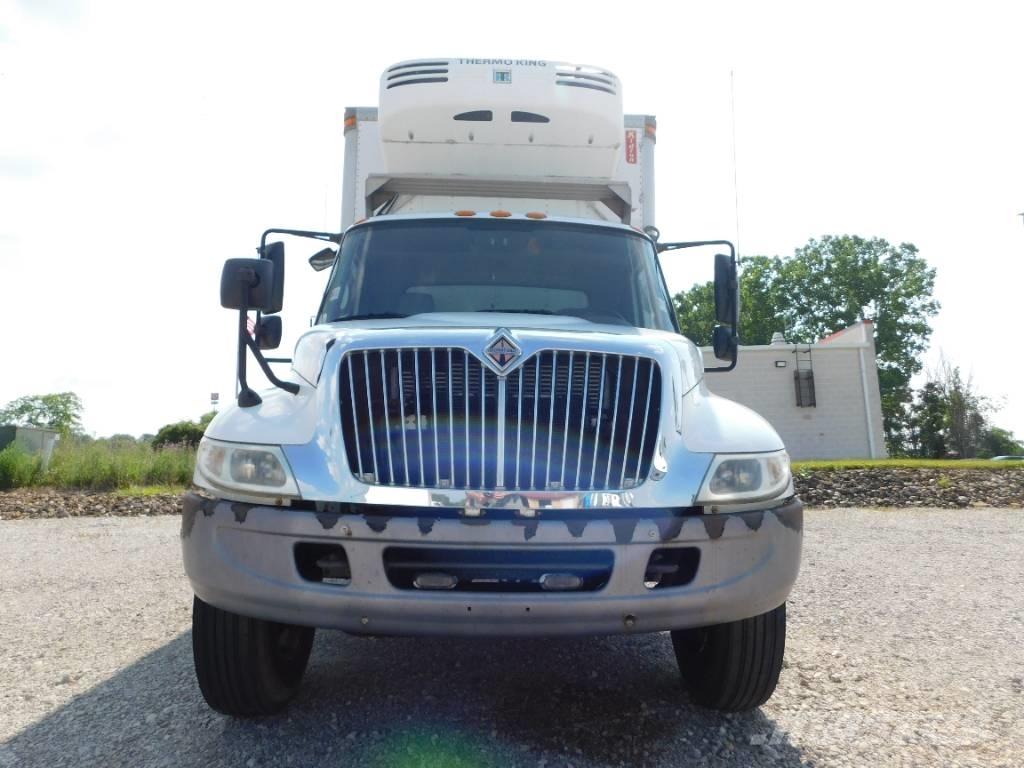 International 4400 Containerframe/Skiploader trucks