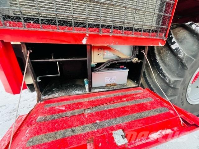 Holmer T4-40 Beet harvesters