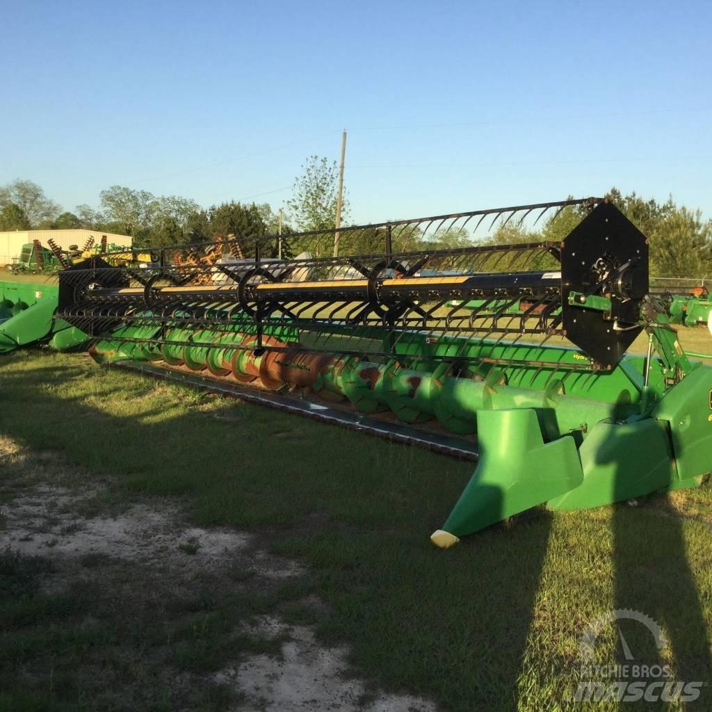 John Deere 630 F Combine harvester heads